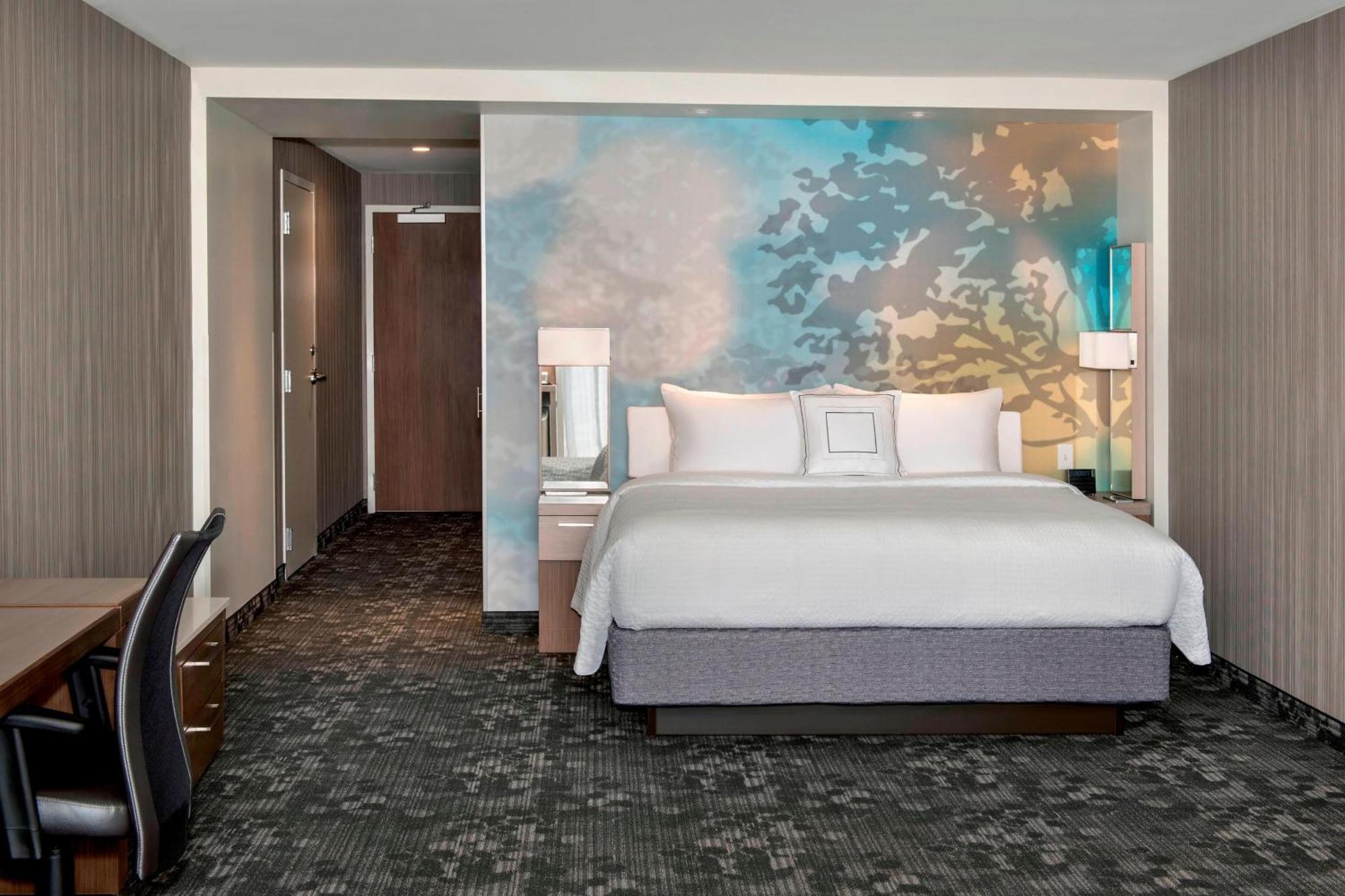 Courtyard By Marriott Schenectady At Mohawk Harbor Hotel Exterior photo